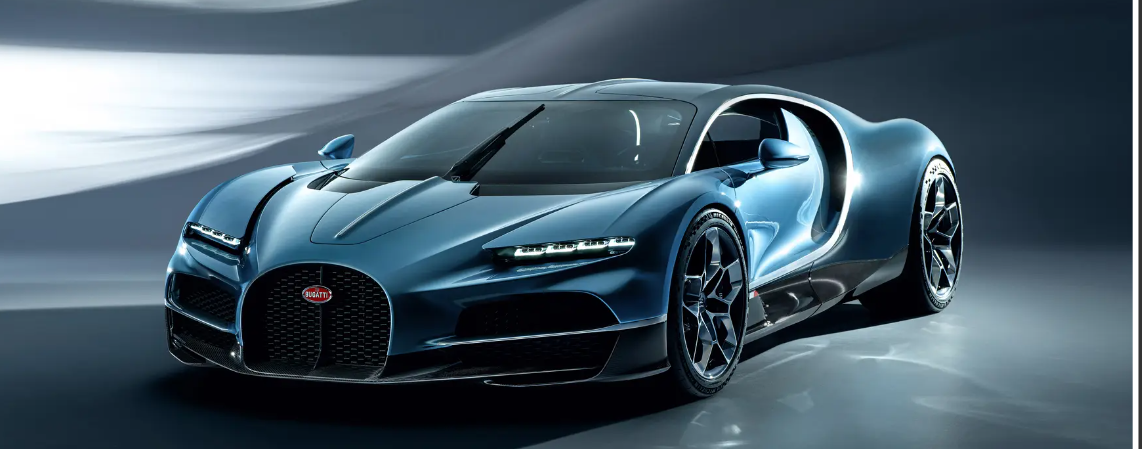 Bugatti Chiron'un halefi Tourbillon, V16 ile tanıtıldı