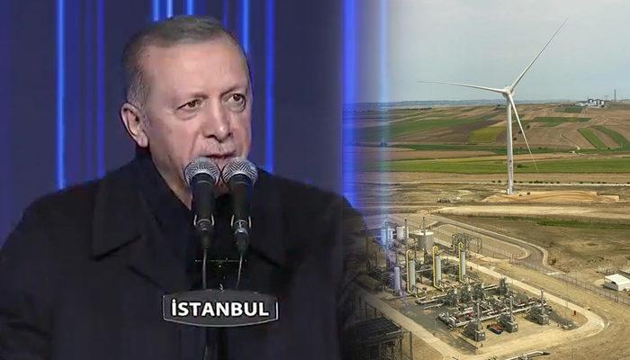 Törende sürpriz isim! Siyasete ara vermişti... Cumhurbaşkanı Erdoğan'ın yanından izledi