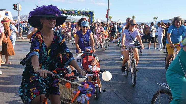 'Süslü kadınlar' İzmir’de pedal çevirdi